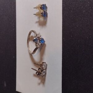 Vintage blue sapphire ring and earrings lot